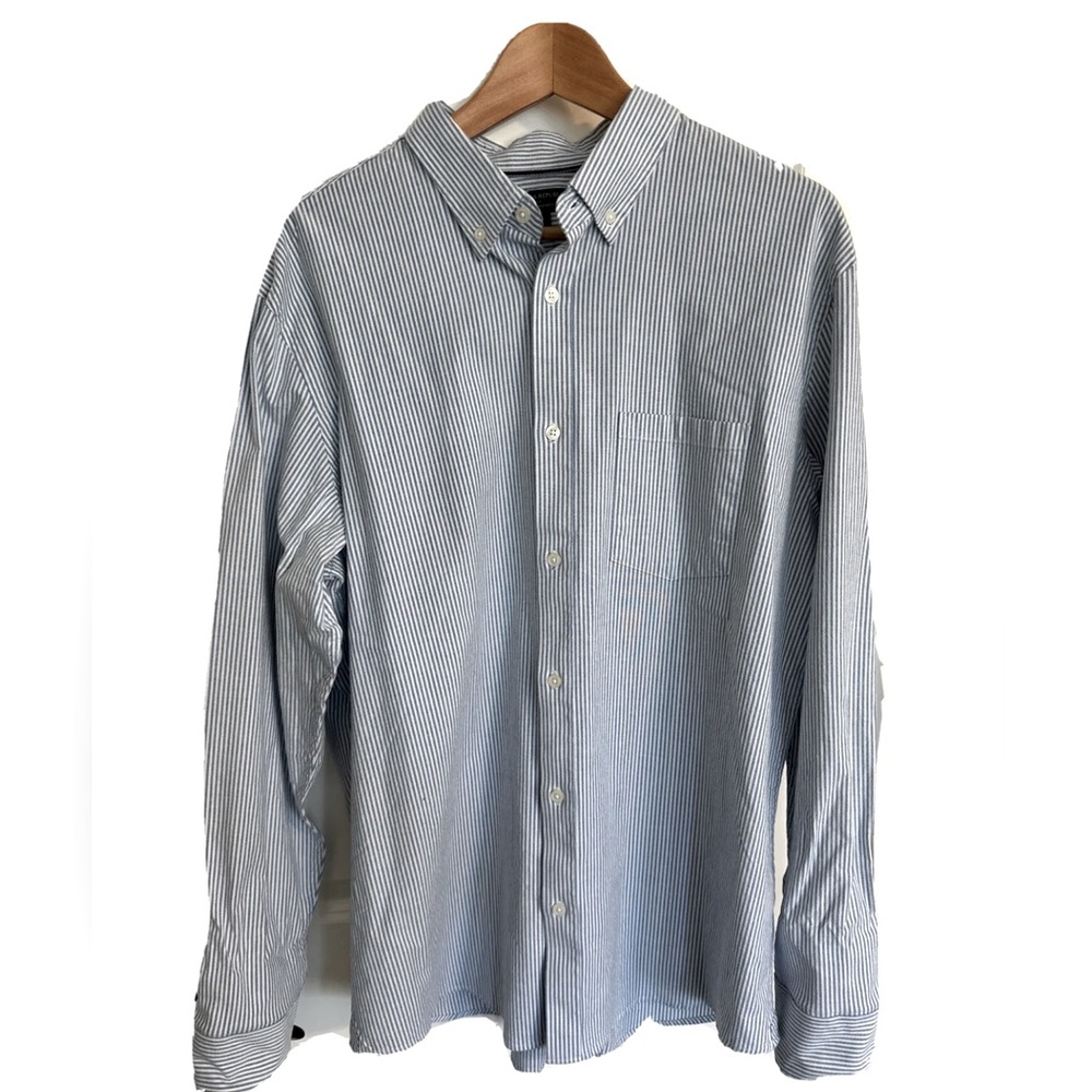 Banana Republic Oxford men’s dress shirt